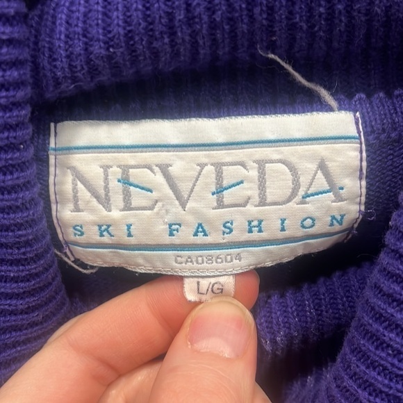 Neveda ski  fashion sweater size large - Picture 3 of 4